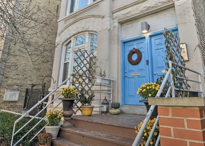 Elegant Retreat With Spacious Balcony! Appartement
