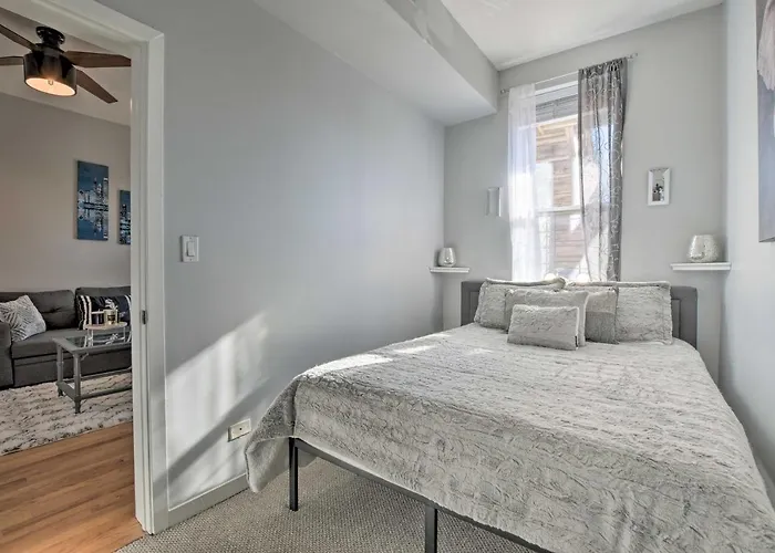 Elegant Retreat With Spacious Balcony! *
