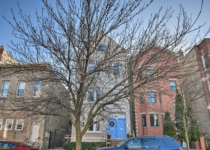 Elegant Retreat With Spacious Balcony! *