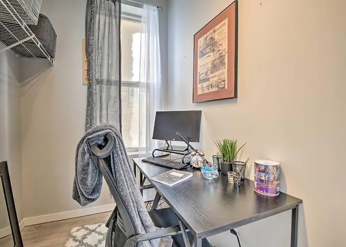 Appartement Elegant Retreat With Spacious Balcony!