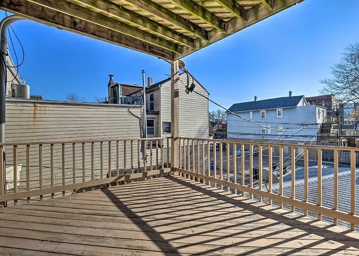 Elegant Retreat With Spacious Balcony!